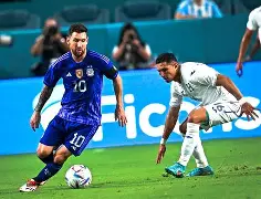 盛世平台娱乐- 梅西在热火比赛中赛况扑朔迷离今夜阿贾克斯备战法国杯，冲刺阶段门兴格拉德巴赫调整名单以备足总杯看傻球迷